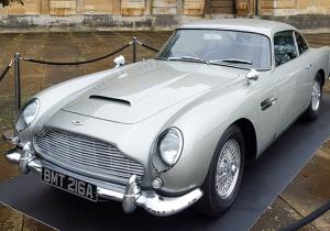 Aston Martin DB5 de James Bond